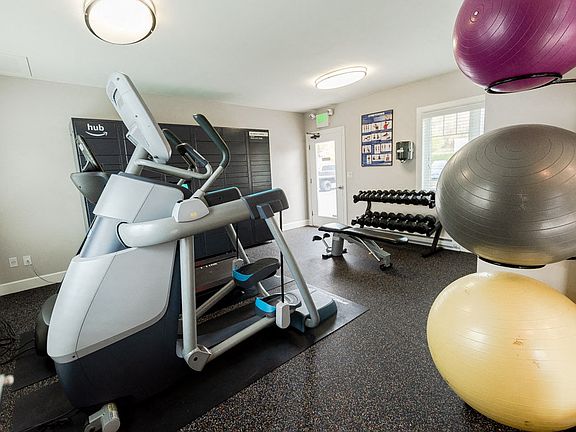 Renton Apartments - The Aviator Apartments - Fitness Center