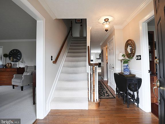 4th image of 1568 Foxborough Dr