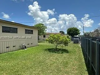 1635 NW 1st Ave — Photo 5