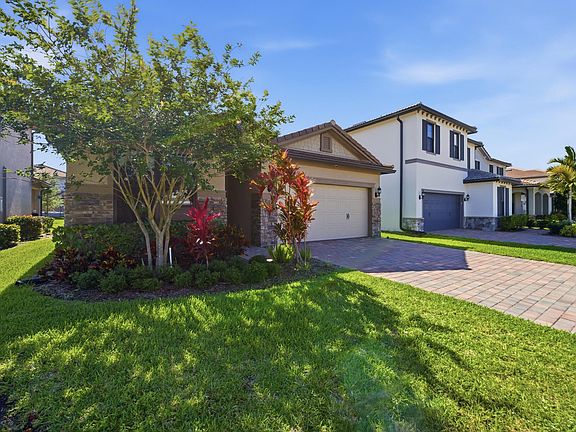 4th image of 4763 Roldan Court