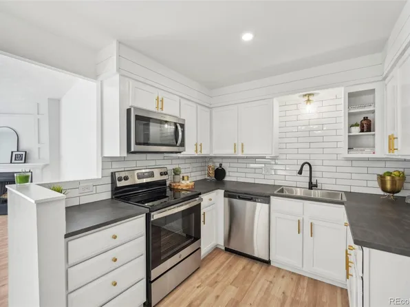 3312 S Ammons Street #202, Lakewood, CO 80227