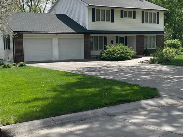 1247 Parkdale Rd, Maryville, MO 64468