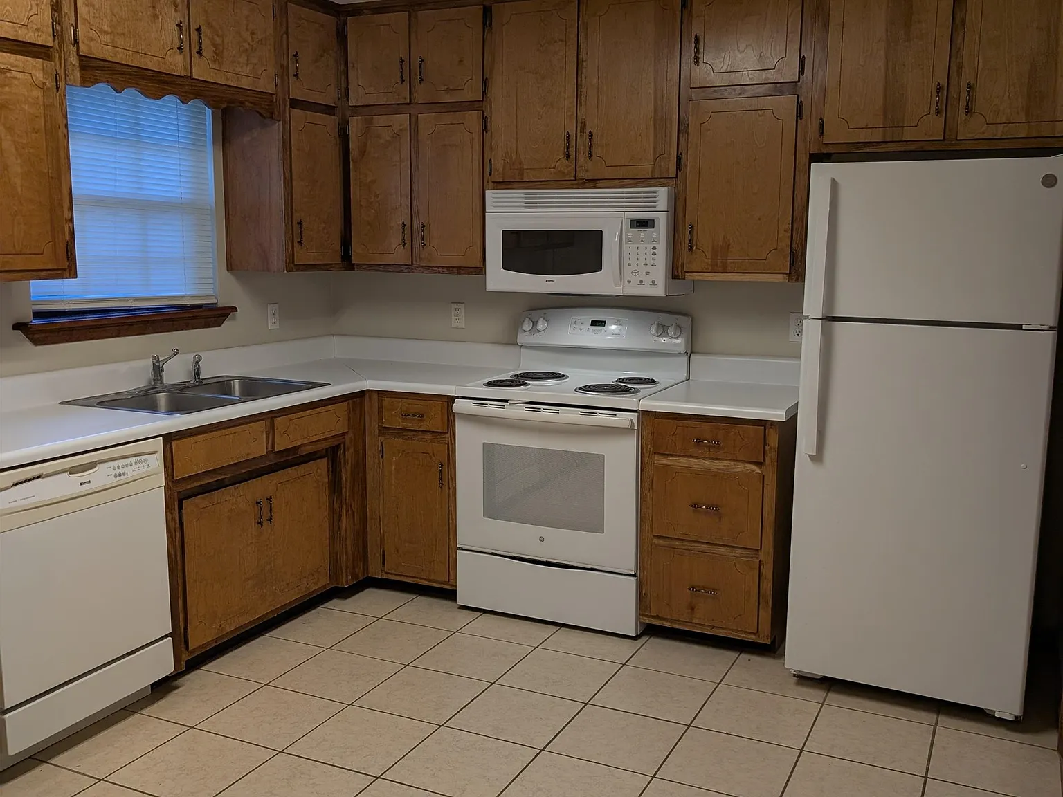 2 bed, 1240 sqft, $1,195 — Photo 4