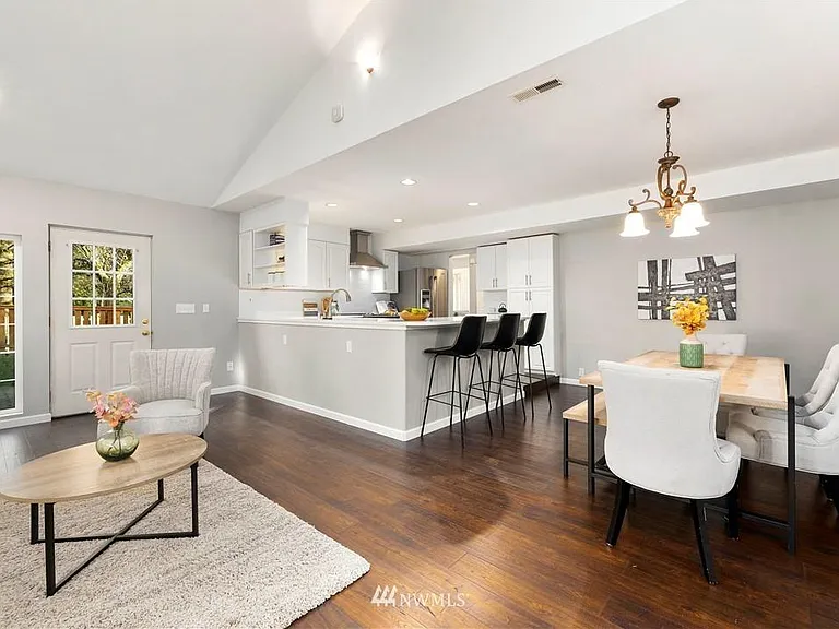 7818 NE 140th Pl — Photo 11