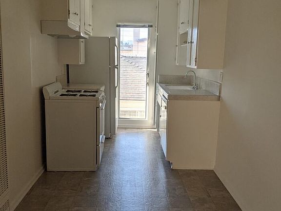 4th image of 1747 Franklin St APT 3