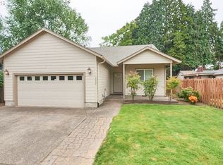 1592 NE Grandhaven St, McMinnville, OR 97128