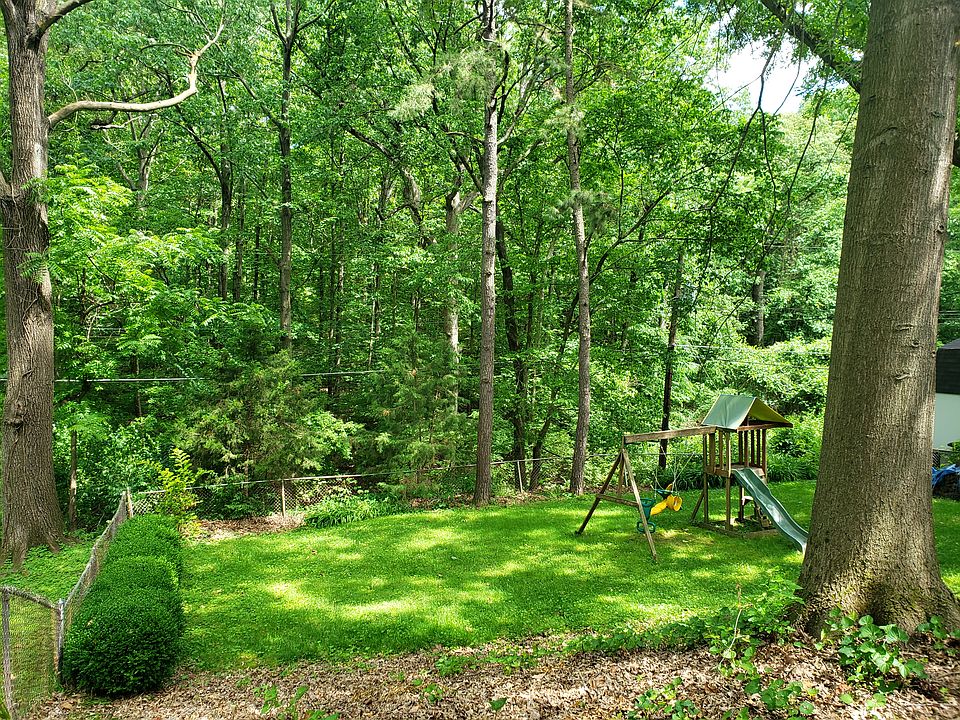 2nd image of 4222 Bordeaux Dr