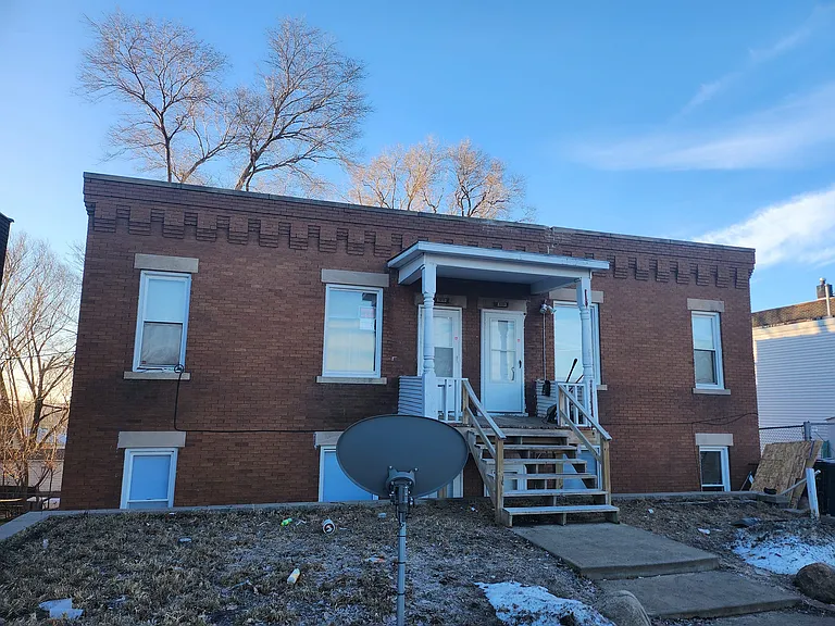 1517 Vinton St — Photo 1