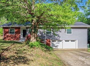 2330 18th St NE, Hickory, NC 28601