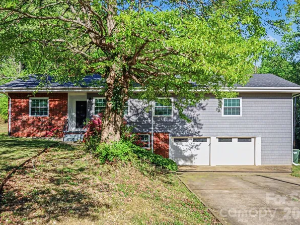 2330 18th St NE, Hickory, NC 28601