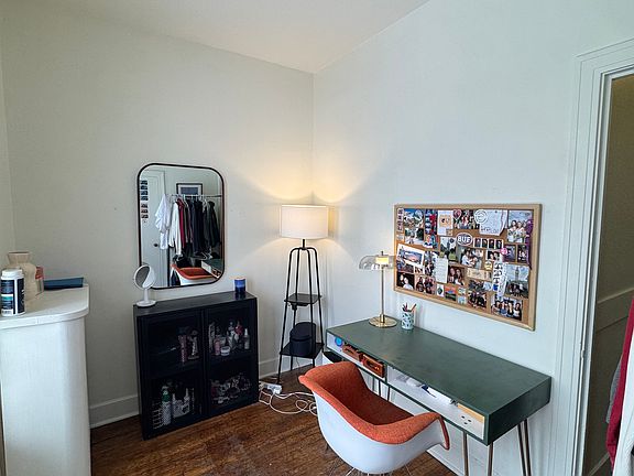 5th image of 341 Richmond Ave APT 2