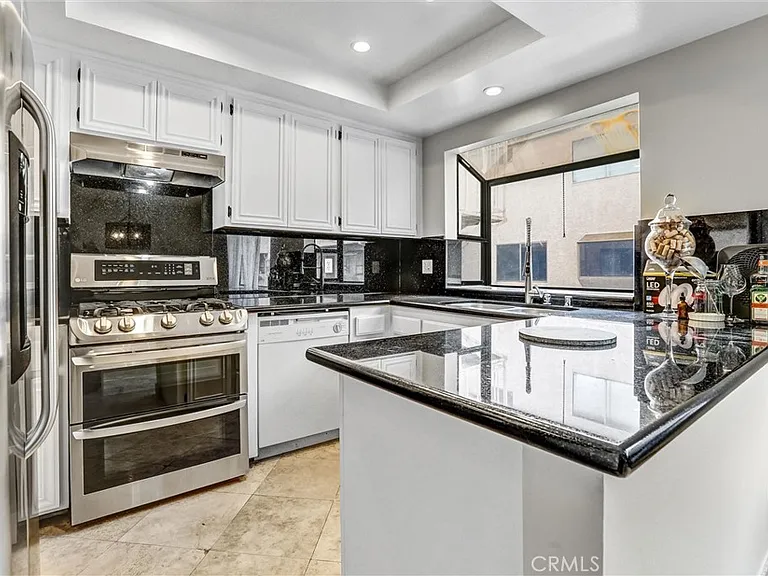 7900 Topanga Canyon Blvd #15 — Photo 5