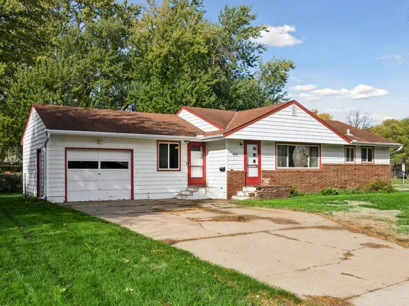 5737 Northport Dr, Brooklyn Center, MN 55429