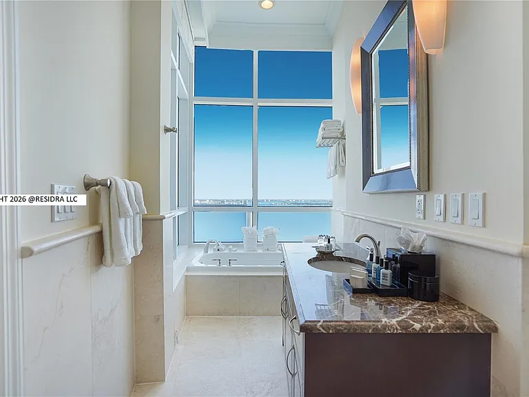 4401 Collins Ave #2806 — Photo 3