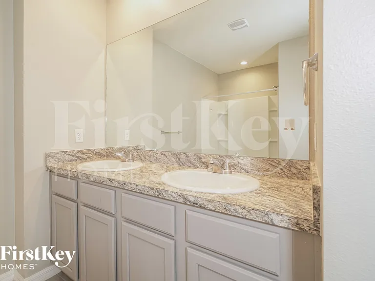 1055 Andean Ln — Photo 11