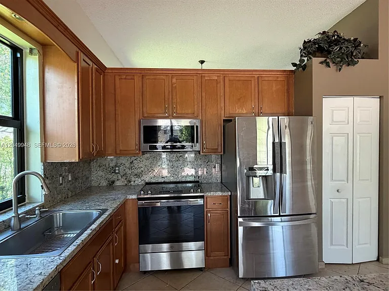 1603 NW 143rd Way — Photo 3