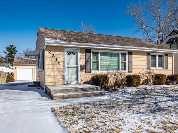 2312 Ramsey Dr, Decatur, IL 62526
