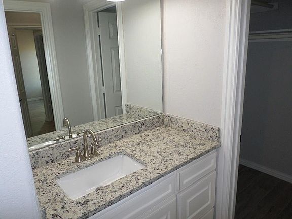 5th image of 1151 Yukon Blvd