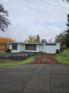104 SE 8th St, Oakland, OR, 97462