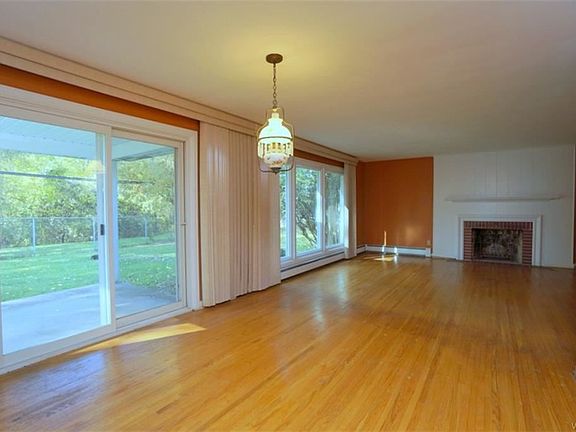4th image of 109 Willowgrove Ct