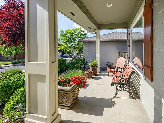 3rd image of 1229 Quail Hollow Dr