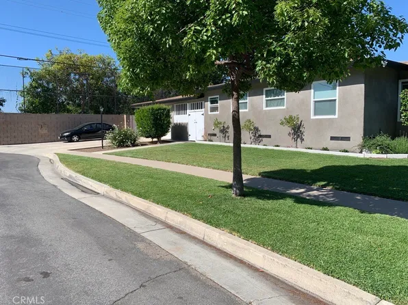 2010 Tamy Ln #1/2, Santa Ana, CA 92706