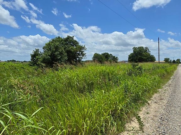 2nd image of County Road 1155