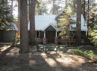 31698 Luring Pines Dr, Running Springs, CA 92382