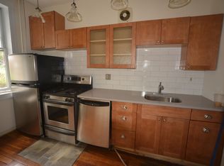 25-61 37th St #1B, Astoria, NY 11103