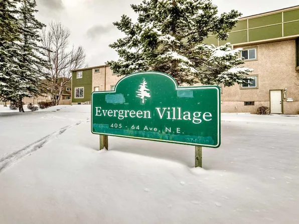 405 64th Ave NE #103, Calgary, AB T2K 6J6