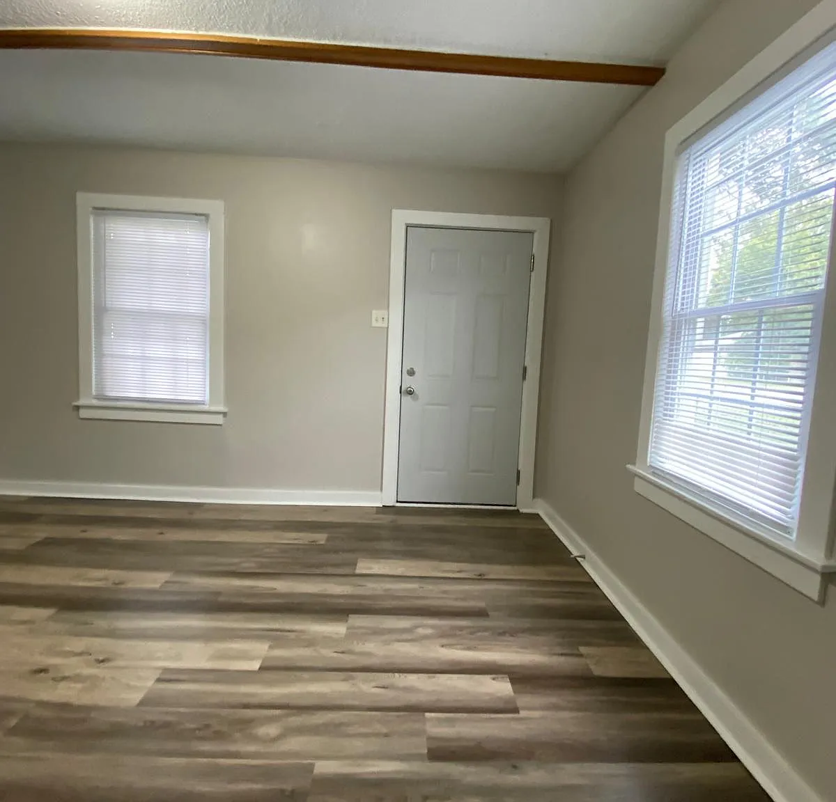 2 bed, 650 sqft, $1,500 — Photo 2