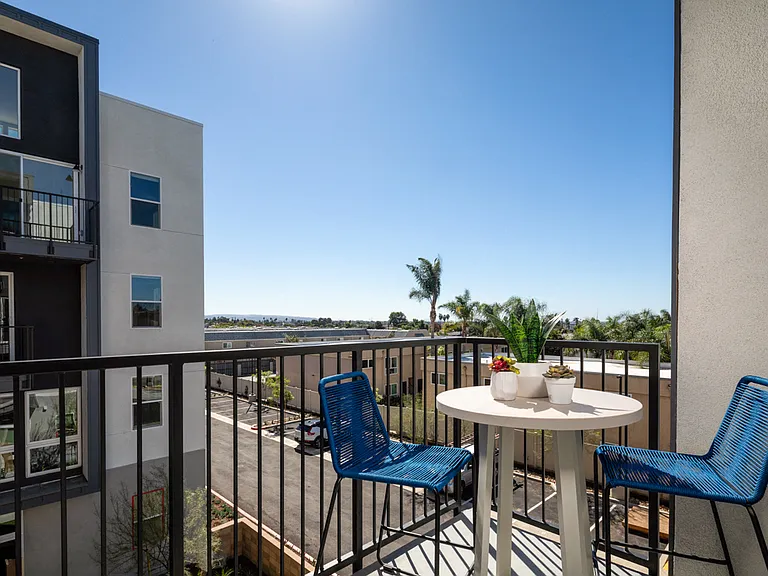 Azul Chula Vista — Photo 8