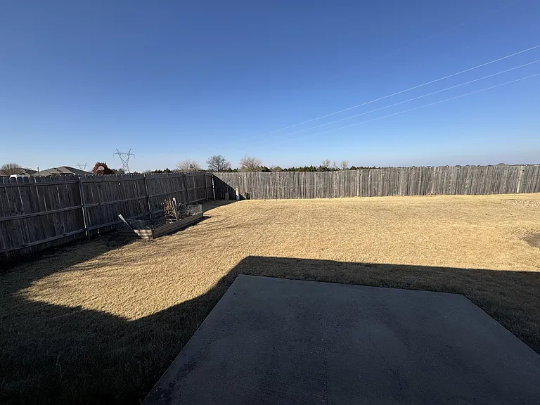 2237 Scissortail Landing Dr — Photo 22
