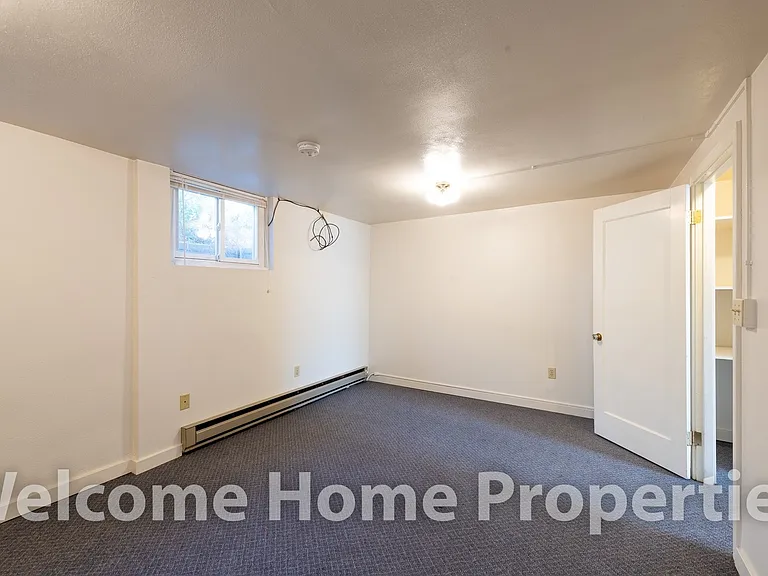 512 S College Ave — Photo 6