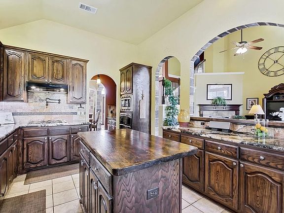 5th image of 7124 Bunk House Dr