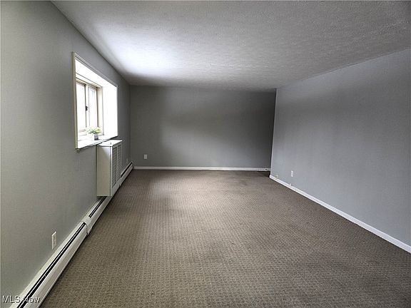 4th image of 115 S Rocky River Dr APT 201