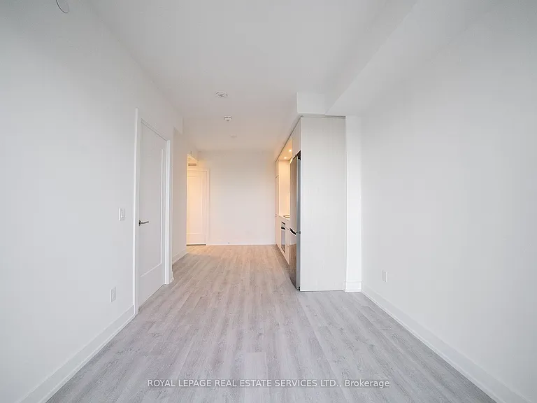 60 Central Park Dr #1207 — Photo 11