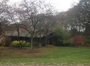 42W380 Hawthorne Ct, St Charles, IL 60175