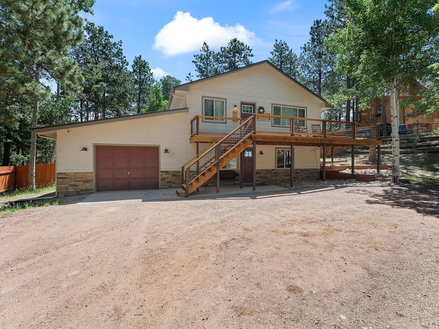 5 bed, 2240 sqft, $3,000 — Photo 2