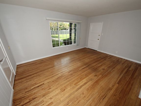 2nd image of 542-568 S Venice Blvd #562-1