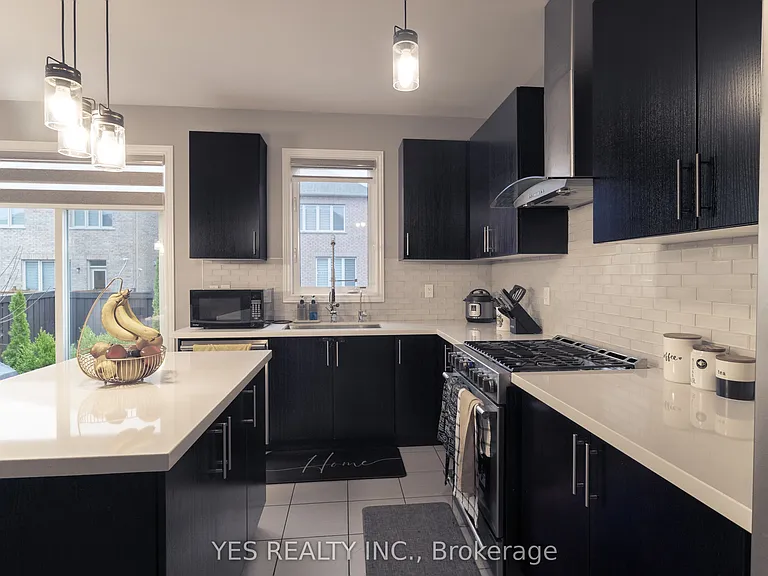 34 Newhouse Blvd — Photo 16