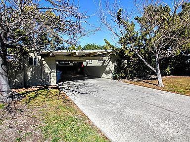 1st image of 3773A Redwood Cir