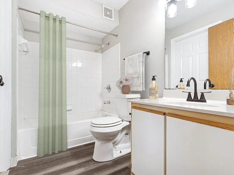 Ridge View Apartments — Photo 9