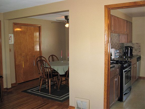 4th image of 5066 Stewart Pkwy