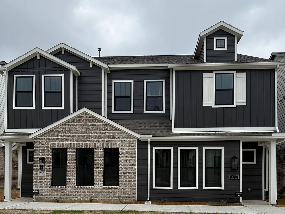 1132 Concan Dr