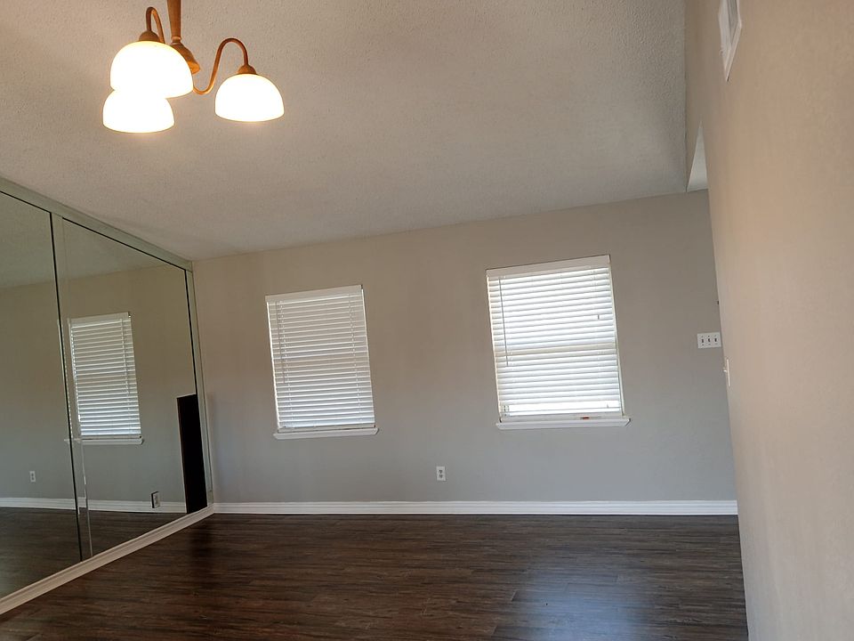 1st image of 1304 Milford Dr