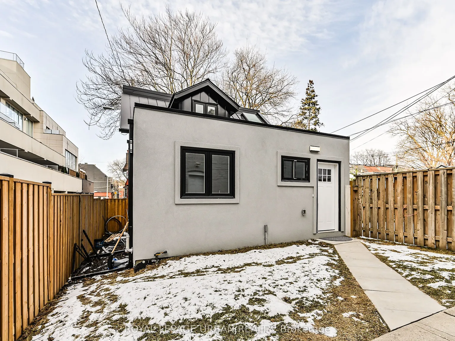3 bed, $3,800 — Photo 1