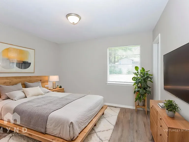 6875 Embassy Cir — Photo 4