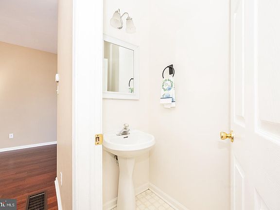 5th image of 350 Andrew Rd