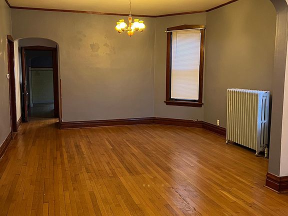 4th image of 2844 W Dickens Ave Floor 1